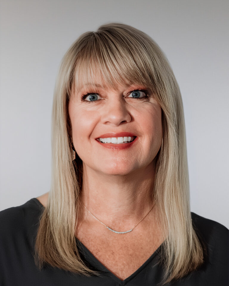 Headshot of Elise Fleischaker